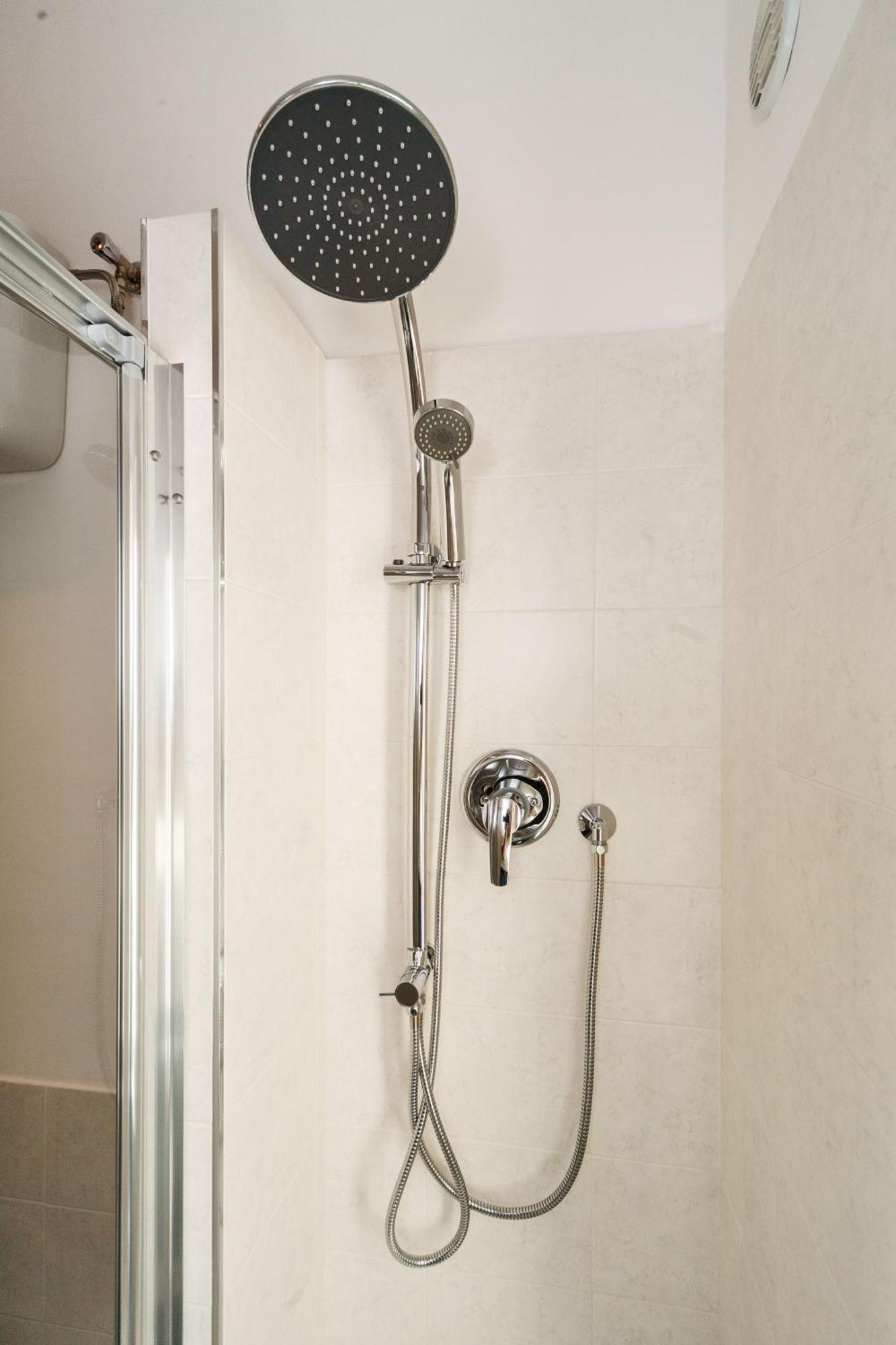 Girovagando B&B Genoa Phòng bức ảnh