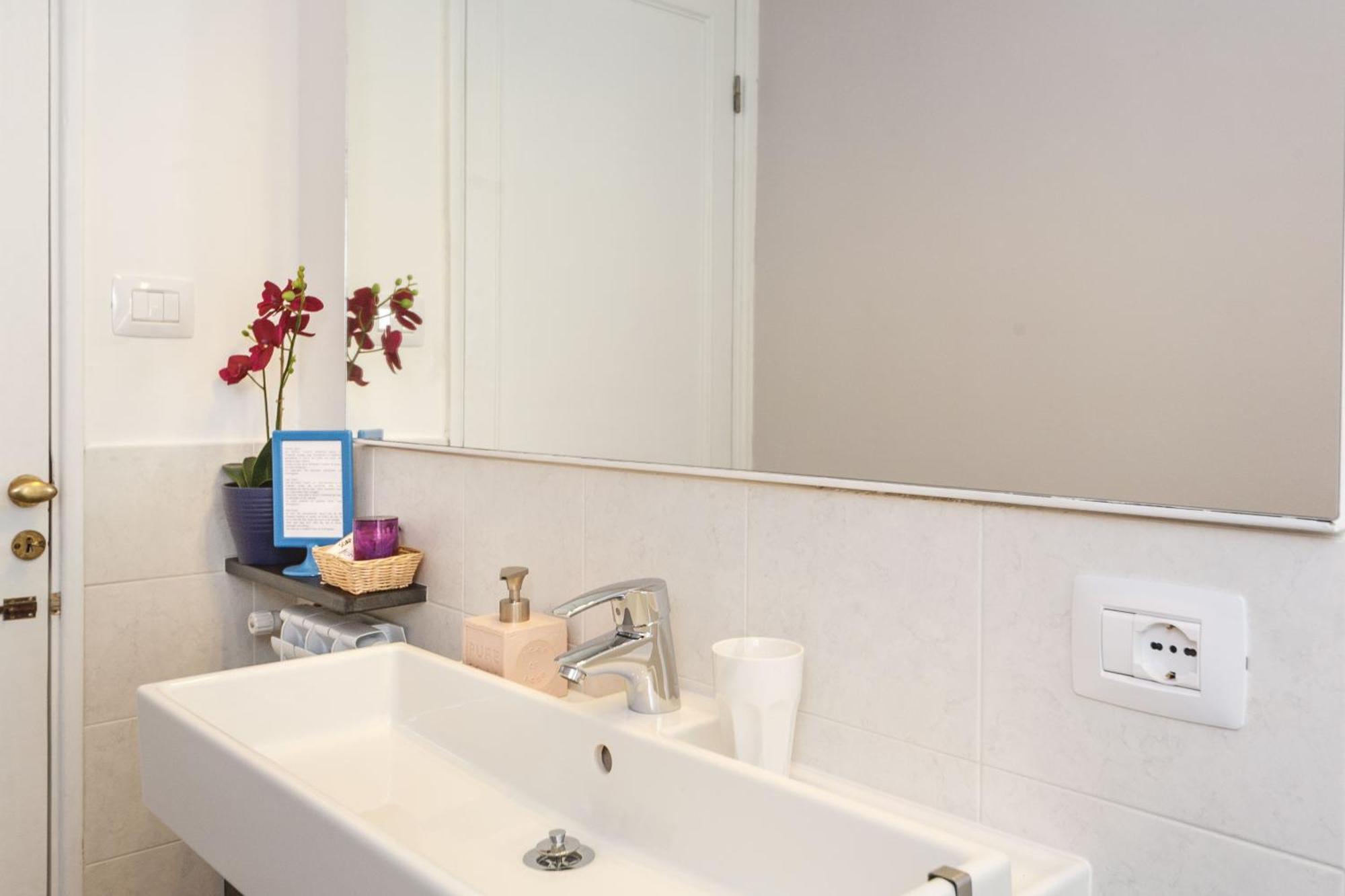 Girovagando B&B Genoa Phòng bức ảnh